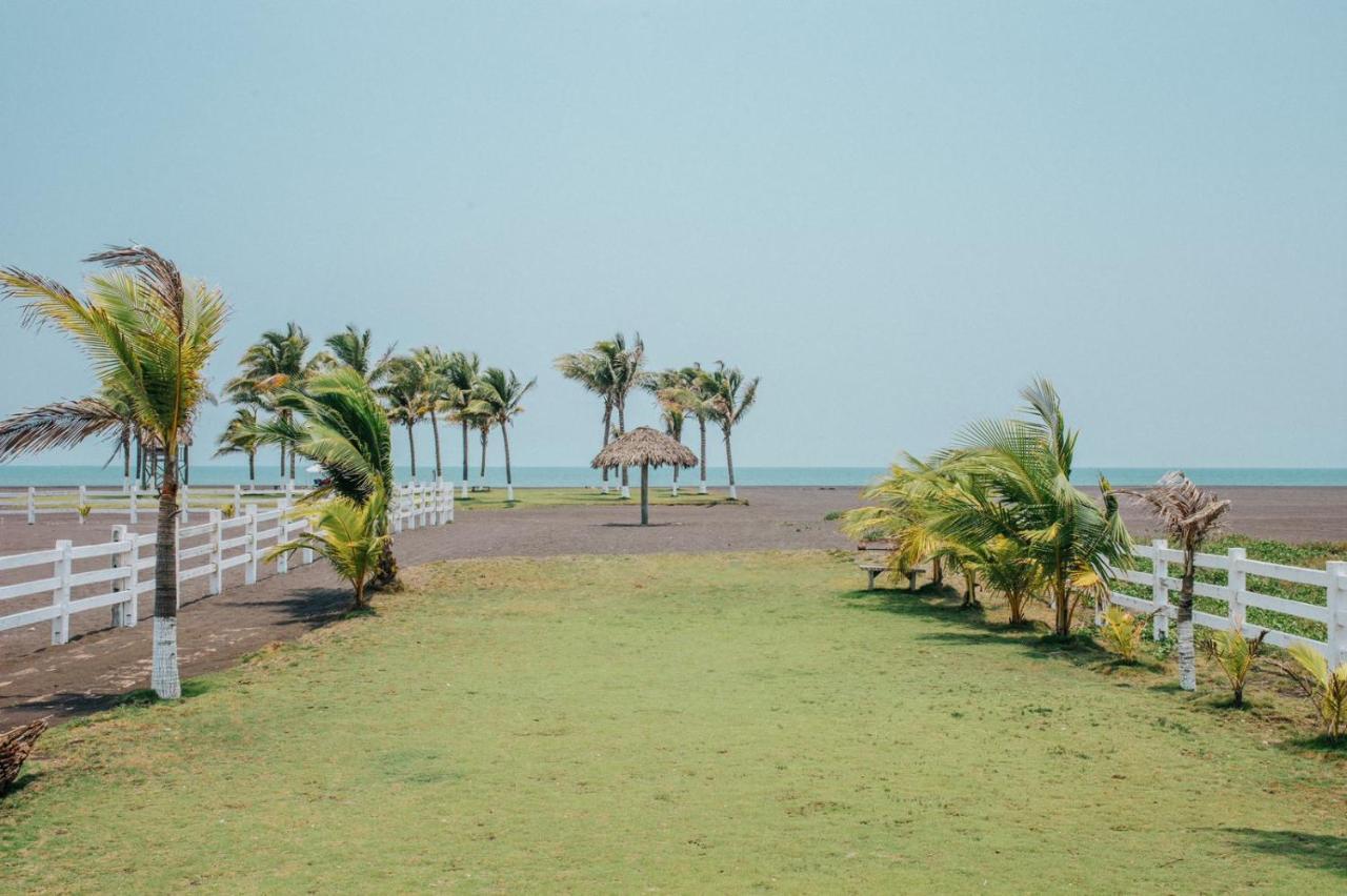 Los Olivos La Playa Hotel Y Restaurante Escuintla Ngoại thất bức ảnh